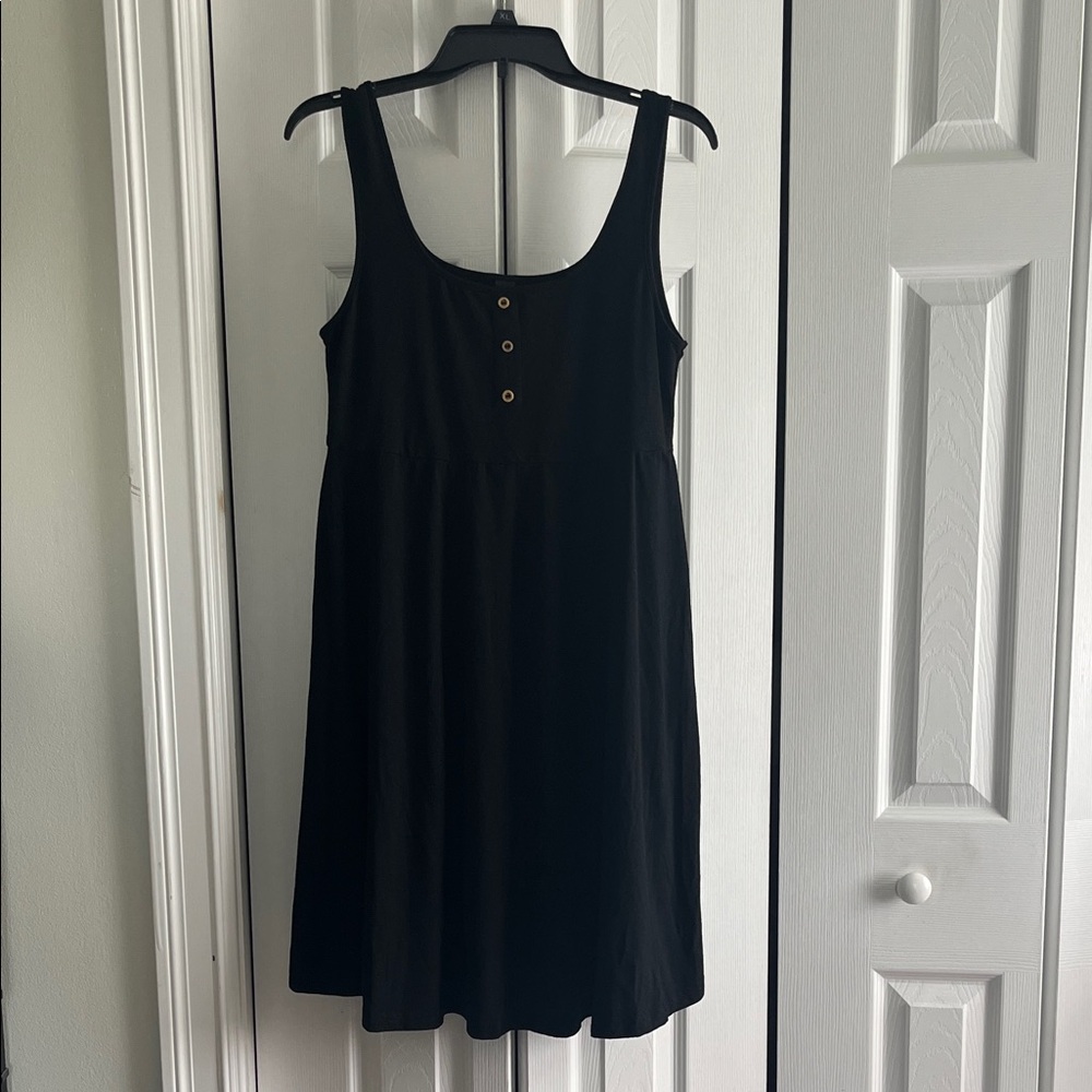 Elegant Black Sleeveless Dress
